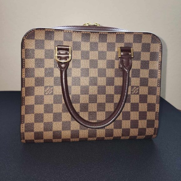 Authentic LV Triana - Picture 1 of 16